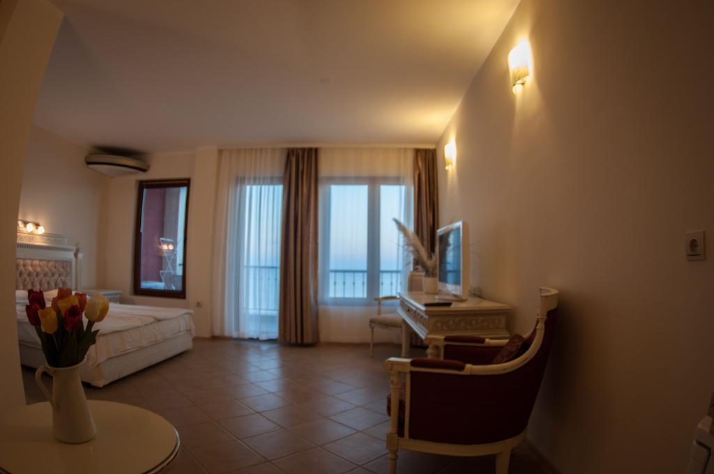 Rocamar Beach Resort Tsarevo Rom bilde